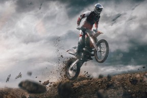 九游体育-西亚卡姆十五赛季爆发，独行侠主场沸腾！